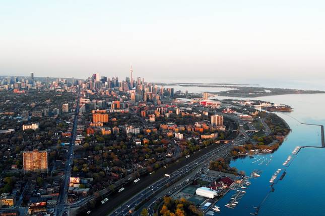 Essential East Coast, Niagara and Chicago