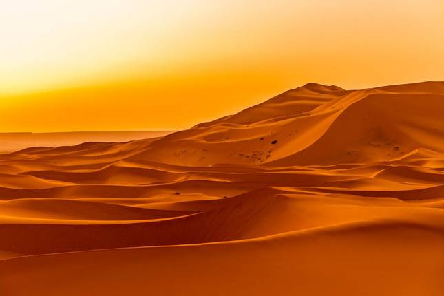 Circuit privé de luxe 8 jours : trekking et yoga dans les dunes marocaines