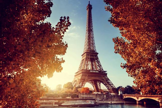 Highlights of Normandy & the Seine with Highlights of Paris