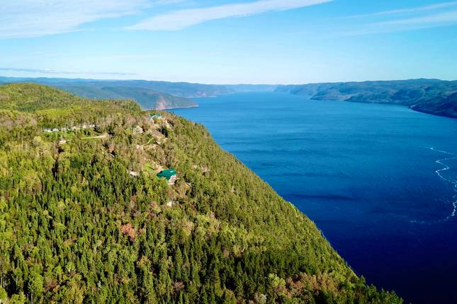 Northern Quebec: Summer Lodge Escape