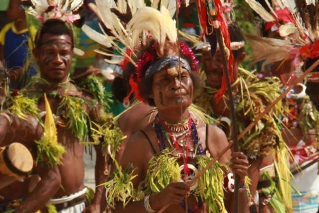 Sepik Traditions and Island Mysteries