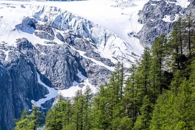 French & Italian High Alps Ski/Touring Adventure