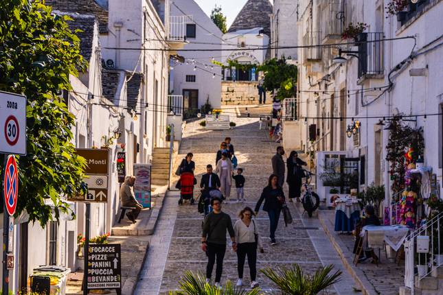 The path of the gorges: From Matera to Alberobello11 Days