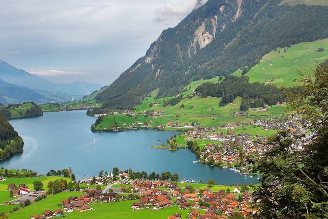 Spain, France and Switzerland (13 destinations)