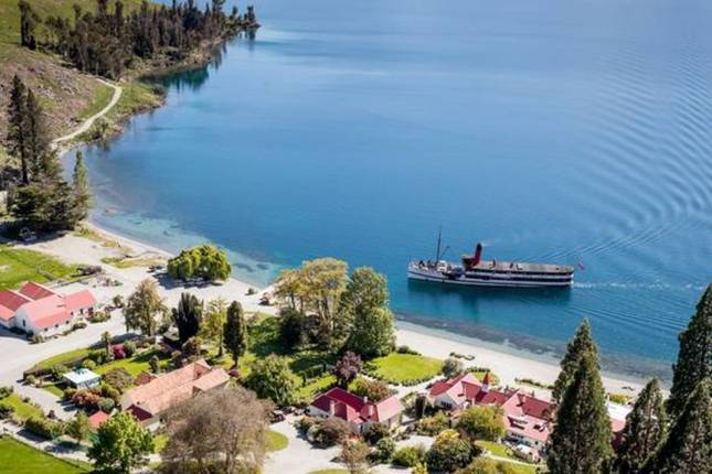 Gold Coast 6 Days: Coastal Charms & Sky-High Adventures