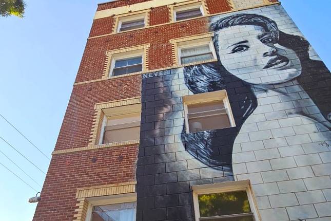 Los Angeles: Where Hollywood Meets the Ocean