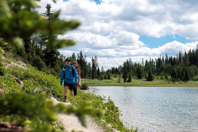 Alpine Horizons: Hiking the Canadian Rockies