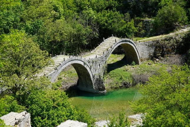 7-Day Mainland Greece Tour in Zagori, Metsovo & Pelion Adventure