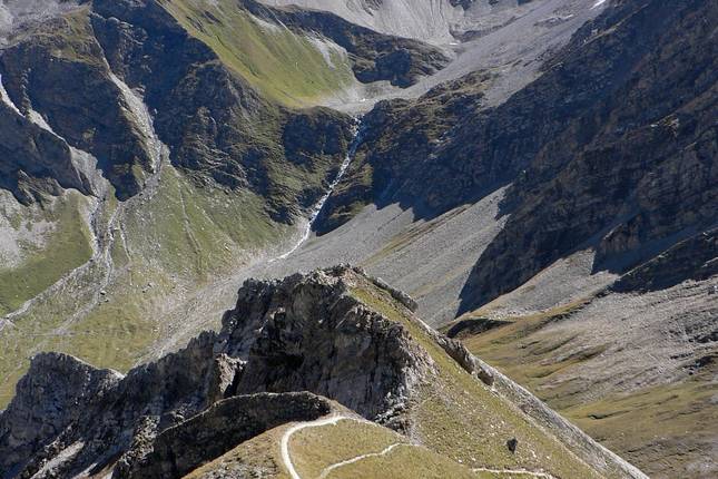 Tour du Mont Blanc Hotel Trek