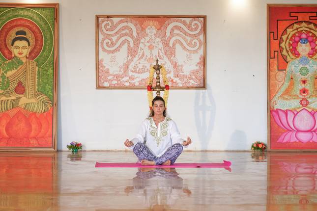 Private 13 Days Kerala Ayurveda Deep Detox & Wellness Retreat with Backwaters & Hill Stations