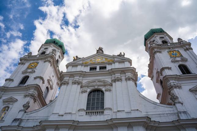Belo Danúbio Azul e Delta do Danúbio (Passau - Passau) (32 destinos)
