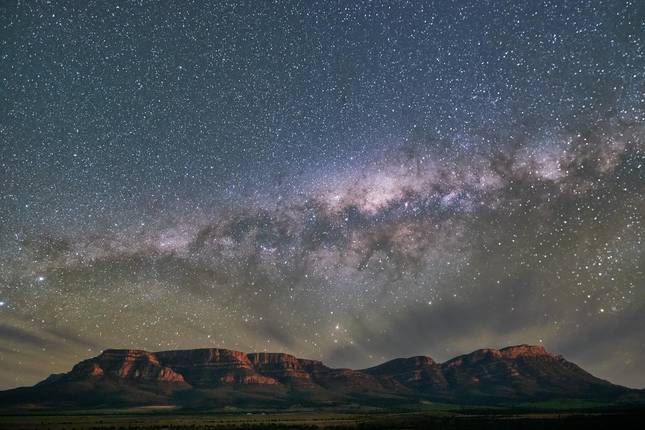 7-Day Explorers Way Alice Springs to Adelaide Accommodated Tour