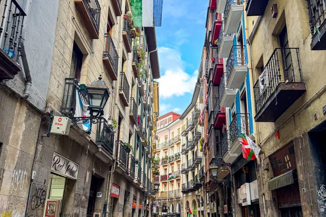 Signature: Walking Spain's Camino de Santiago National Geographic