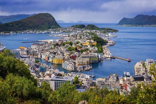 On the Golden Route through Norway 10 Days