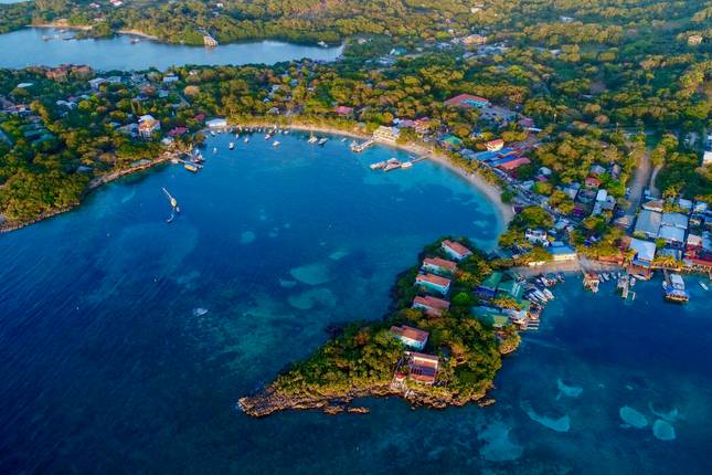 9 days Honduras Deluxe: Mayan Culture, Jungle and the Caribbean