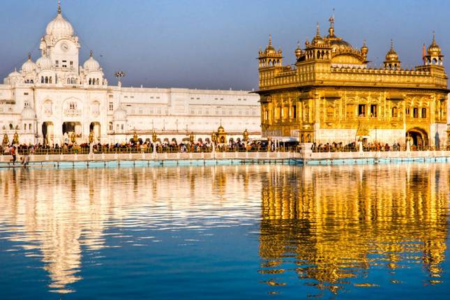 Incredible India Himachal & Taj Mahal Experience
