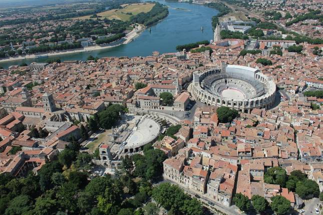 Provence Classic 7 Nights - Uzès, Saint Remy...