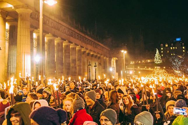 Edinburgh for Hogmanay (NYE) (Start London)