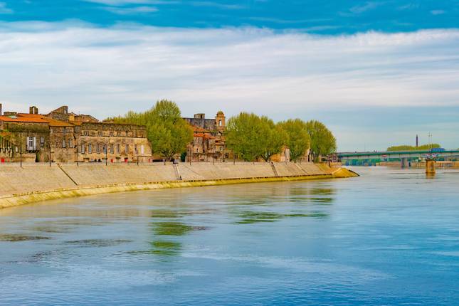 From Burgundy to the Camarge along the Saône and the Rhône Rivers