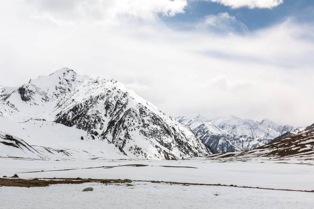 De Bishkek a Singapura (15 Semanas)