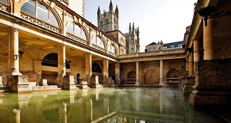 Circuit de 3 jours en petit groupe au départ de Londres : Stonehenge, Glastonbury, Bath et la côte du sud- ouest - Rabbie's Tours 4