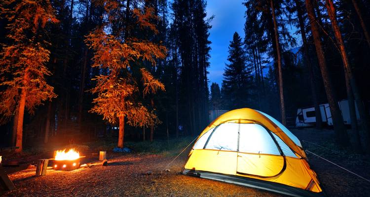 Canadian Rockies Small Groups National Parks Camping Tour 7 days - Bindlestiff Tours 3