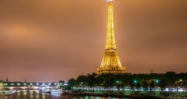 Prestigious Christmas Eve in Paris & The Canal Saint-Martin (port to port) - CroisiEurope River Cruises 1