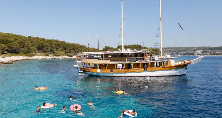 Crucero de ida de 4 Días de Split a Dubrovnik - Clásico Plus sobre cubierta, 18-35 años - Go Croatia Sail 7