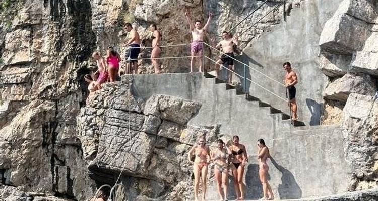 Meet Us There - Amalfi Coast - Smart Trip 10