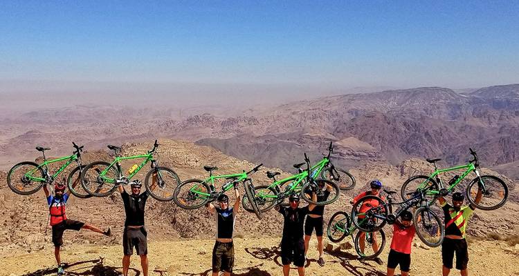 Cyclisme en Jordanie : Petra et Wadi Rum - Intrepid Travel 4