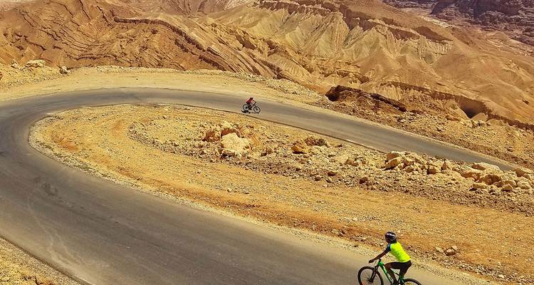 Cyclisme en Jordanie : Petra et Wadi Rum - Intrepid Travel 8
