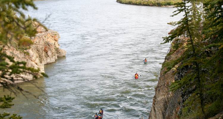 Río Yukón: El clásico - lago Laberge a Dawson City - Ruby Range Adventure 7