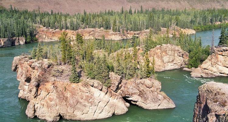 Río Yukón: El clásico - Carmacks a Dawson City - Ruby Range Adventure 2