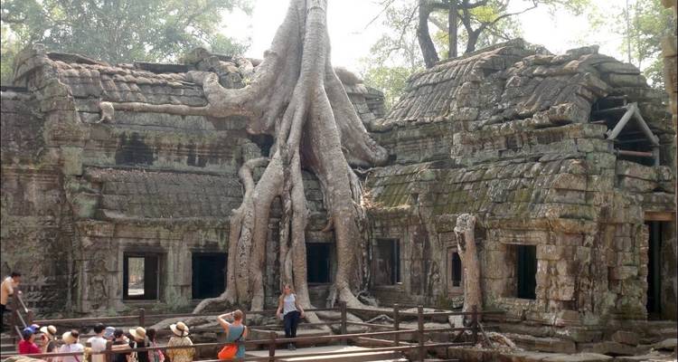 3 jours d'excursion à Angkor Thom et au lac Tonle Sap - Euro Khmer Voyages 1