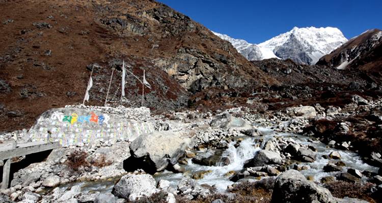 Excursionismo por el valle de Langtang - Outfitter Nepal Treks and Expeditions 2