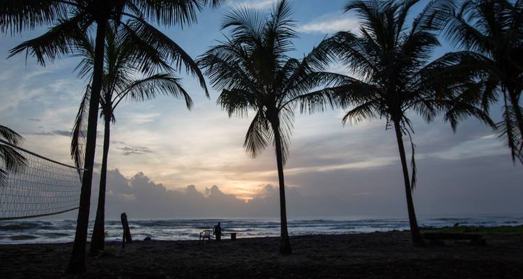 Costa Rica : Vagues de l'océan et couchers de soleil - G Adventures 2