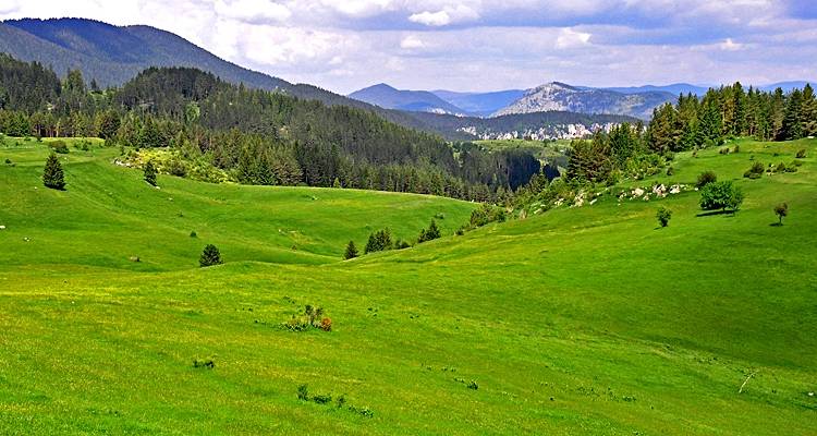 Randonnée pédestre et culturelle "Le circuit des quatre montagnes". - Traventuria 1