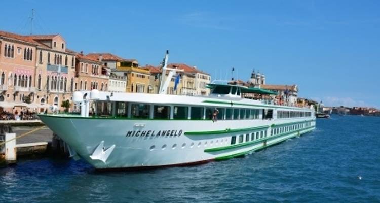 New Year in Venice (port-to-port cruise) - CroisiEurope River Cruises 1