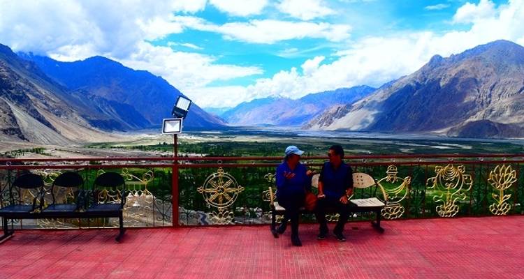 The Quaint Monasteries & the Eternal Bliss: Leh -Ladakh - Bout India 8