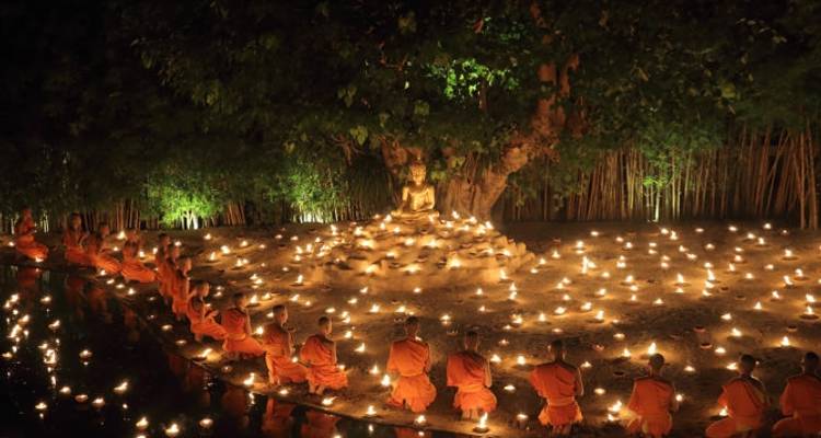 Festivals de Loi Krathong et de Yi Peng - Knutson Travels 1