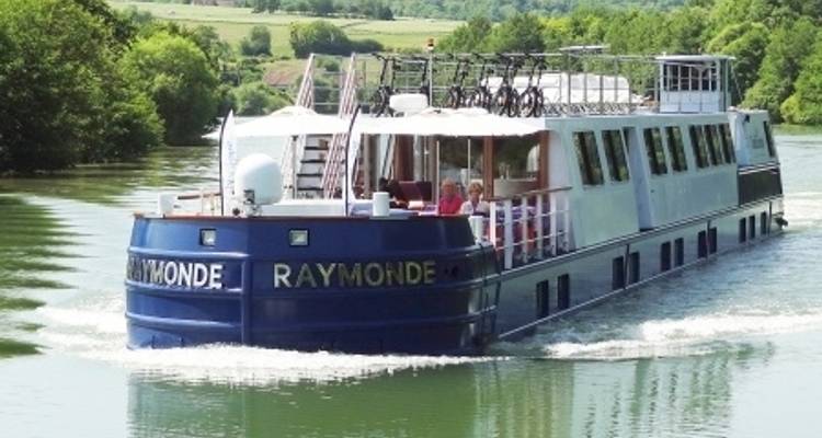 From Paris to the Petite Seine: An enchanting cruise through picturesque landscapes and man-made wonders (port-to-port cruise) - CroisiEurope River Cruises 9