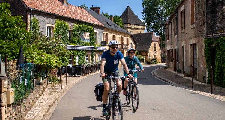 Dordogne Valleys and Villages Cycling - Exodus Adventure Travels 4