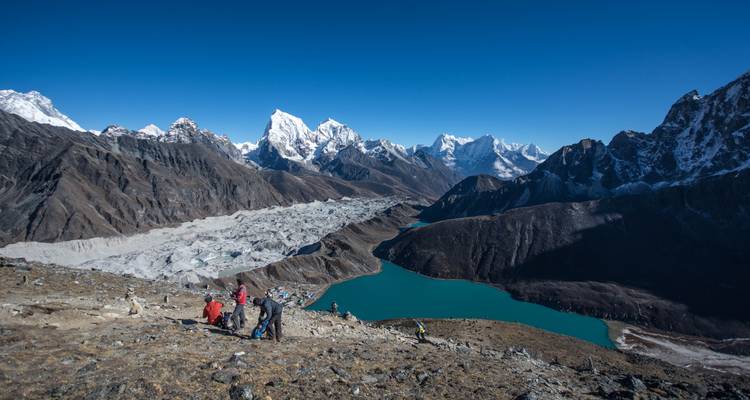 Ruta del Lago Gokyo al campamento base del Everest - Himalayan Trekking & Tours 6