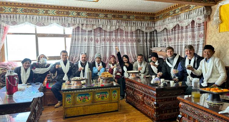 7 jours de voyage au Tibet de Lhassa à Katmandou par voie terrestre en petit groupe - Tibet Vista 10