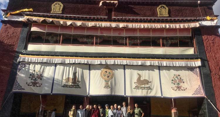 15 jours de voyage au Tibet en petit groupe au Kailash et à Manasarova : Le dernier rêve d'un pèlerin et le plus grand voyage terrestre au Tibet. - Tibet Vista 10
