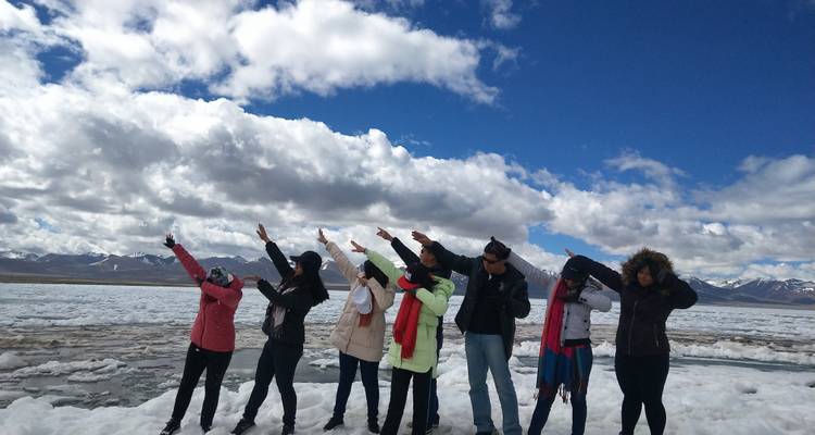 15 jours de voyage au Tibet en petit groupe au Kailash et à Manasarova : Le dernier rêve d'un pèlerin et le plus grand voyage terrestre au Tibet. - Tibet Vista 3