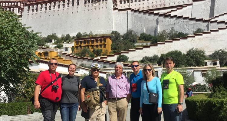 Circuit en petit groupe de 6 jours au Tibet central : Découvrez la religion, les joyaux culturels et les paysages captivants du Tibet. - Tibet Vista 1