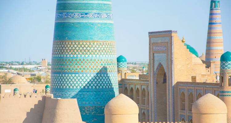 Un pays où l'antiquité millénaire existe en harmonie avec la civilisation moderne. - Silk Road Destinations 7