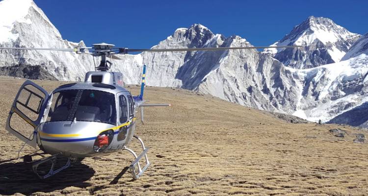 Excursion en hélicoptère de 4 heures au Mont Everest via Lukla, Syangboche et Kalapathar - Nepal Hiking Pvt. Ltd. 1