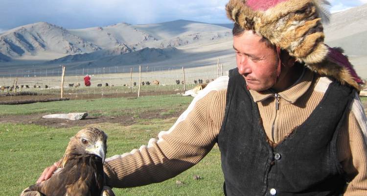 Experimenta Mongolia Occidental y el Festival del Águila Dorada - Unquote Travel 1